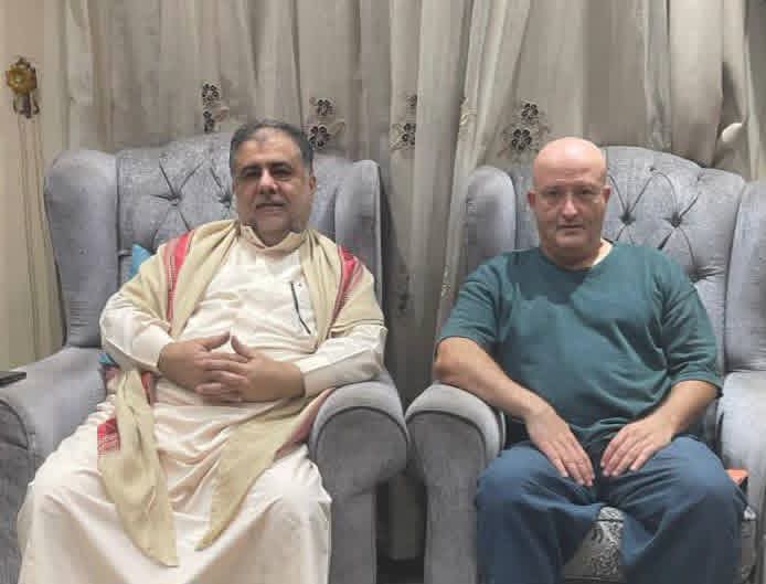 العيسي يستقبل في القاهرة نور الدين ولد علي مدرب المنتخب الوطني الأول لكرة القدم .