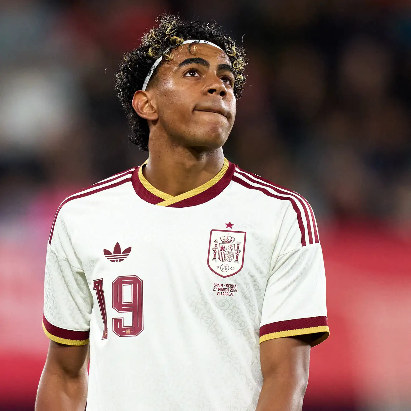 أسطورة أفريقية يدعم يامال بعد فضيحة العنصرية