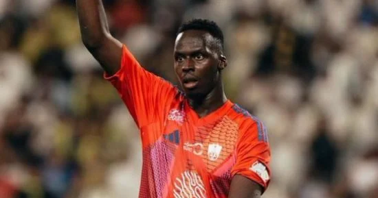 ميندي يعلن الاعتزال الدولى قبل بداية مشوار فييرا مع منتخب السنغال.