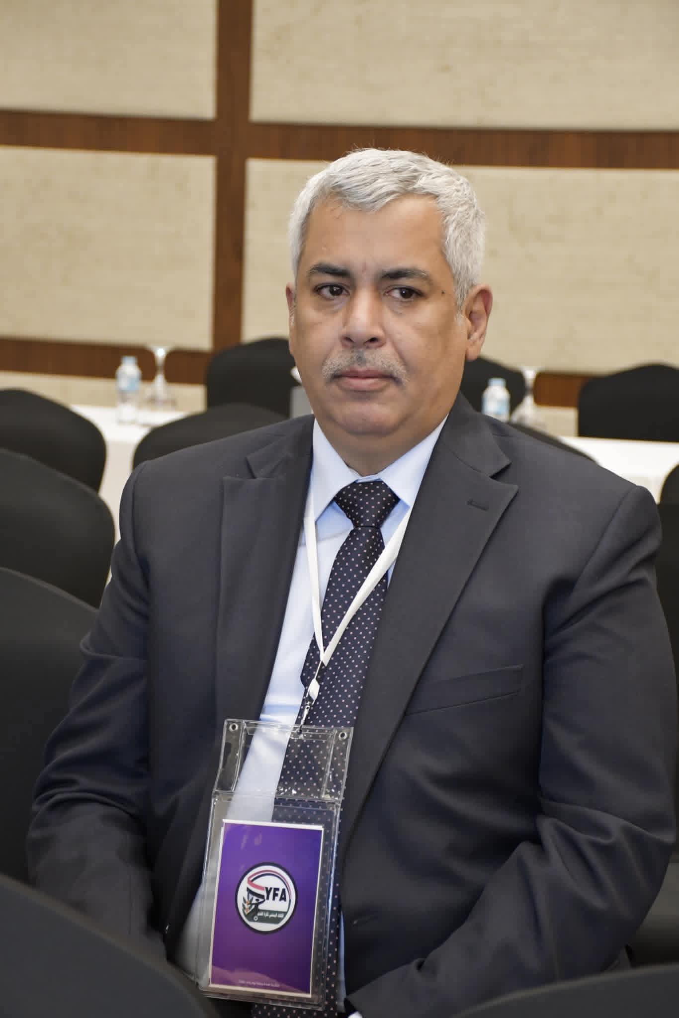 من انجازاته عدد سفرياته تجاوزت ٥٣ بدون أى فائدة للكرة اليمنية .. امين عام اتحاد الكرة وحملة تلميع نفسه ؟!