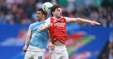 سباق الدوري الإنجليزي يشتعل.. 5 جولات نارية تحسم صراع مان سيتي ضد آرسنال