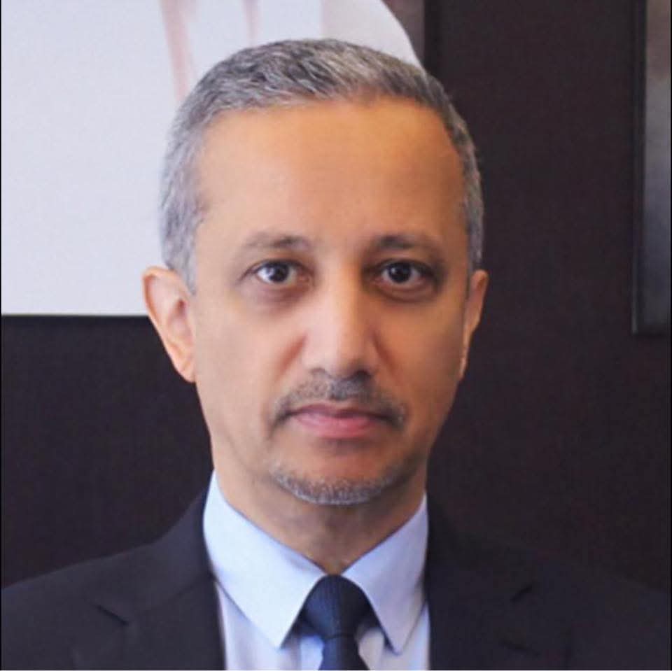 مشاريع  نادي الصقر بتعز على حساب من !! يكذبون كما يتنفسون ؟!