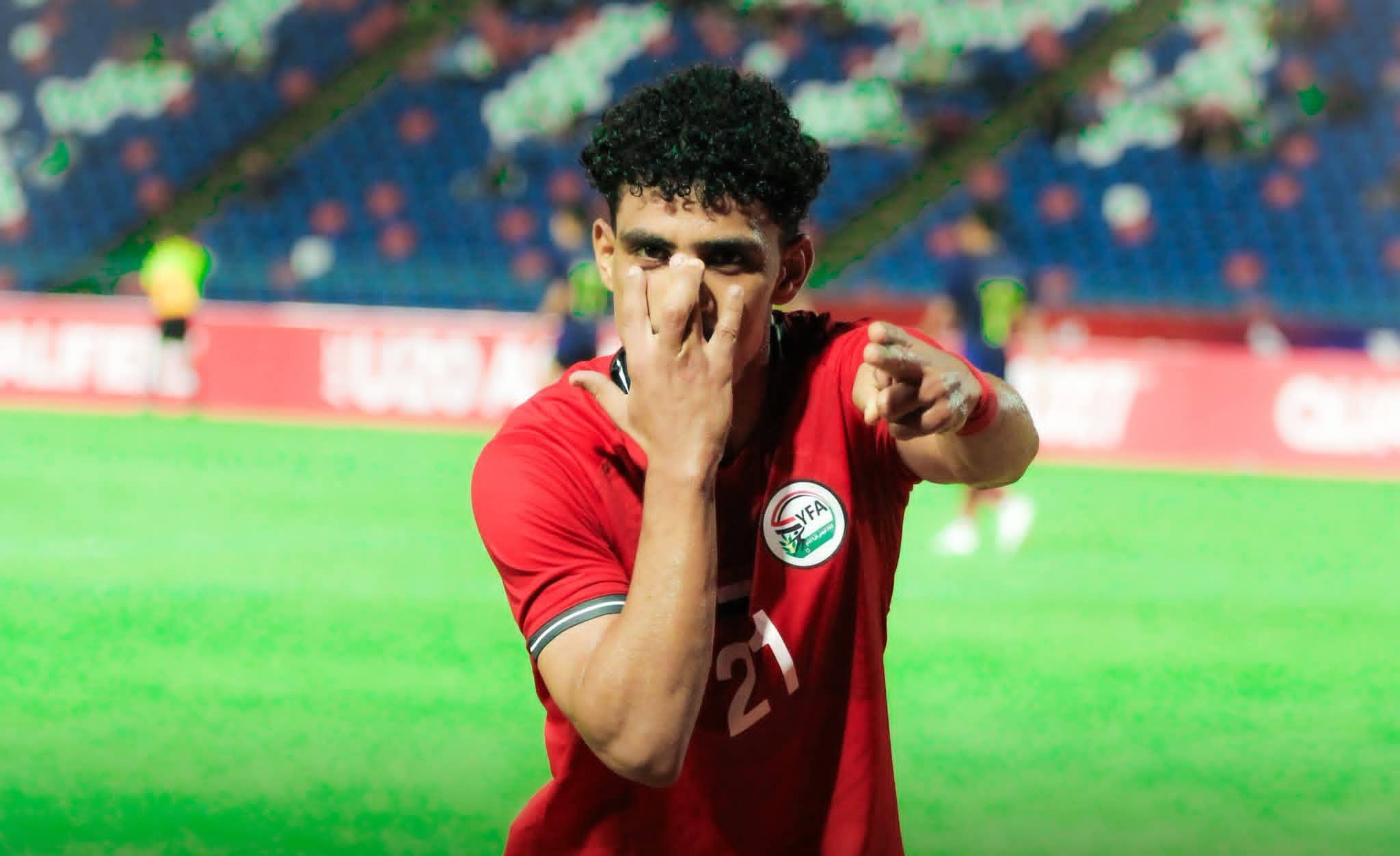 يرفض صرف المبالغ المقدمة من مدير المنتخب او التواصل معه ..حملة موجهة  من امين عام اتحاد الكرة للتخلص من مدرب منتخب الشباب محمد  النفيعي !!