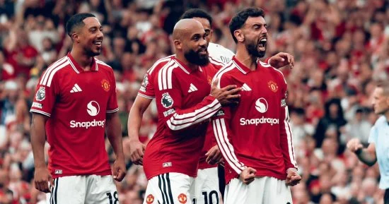 ليساندرو مارتينيز يعتذر بعد هجومه على إدارة مانشستر يونايتد