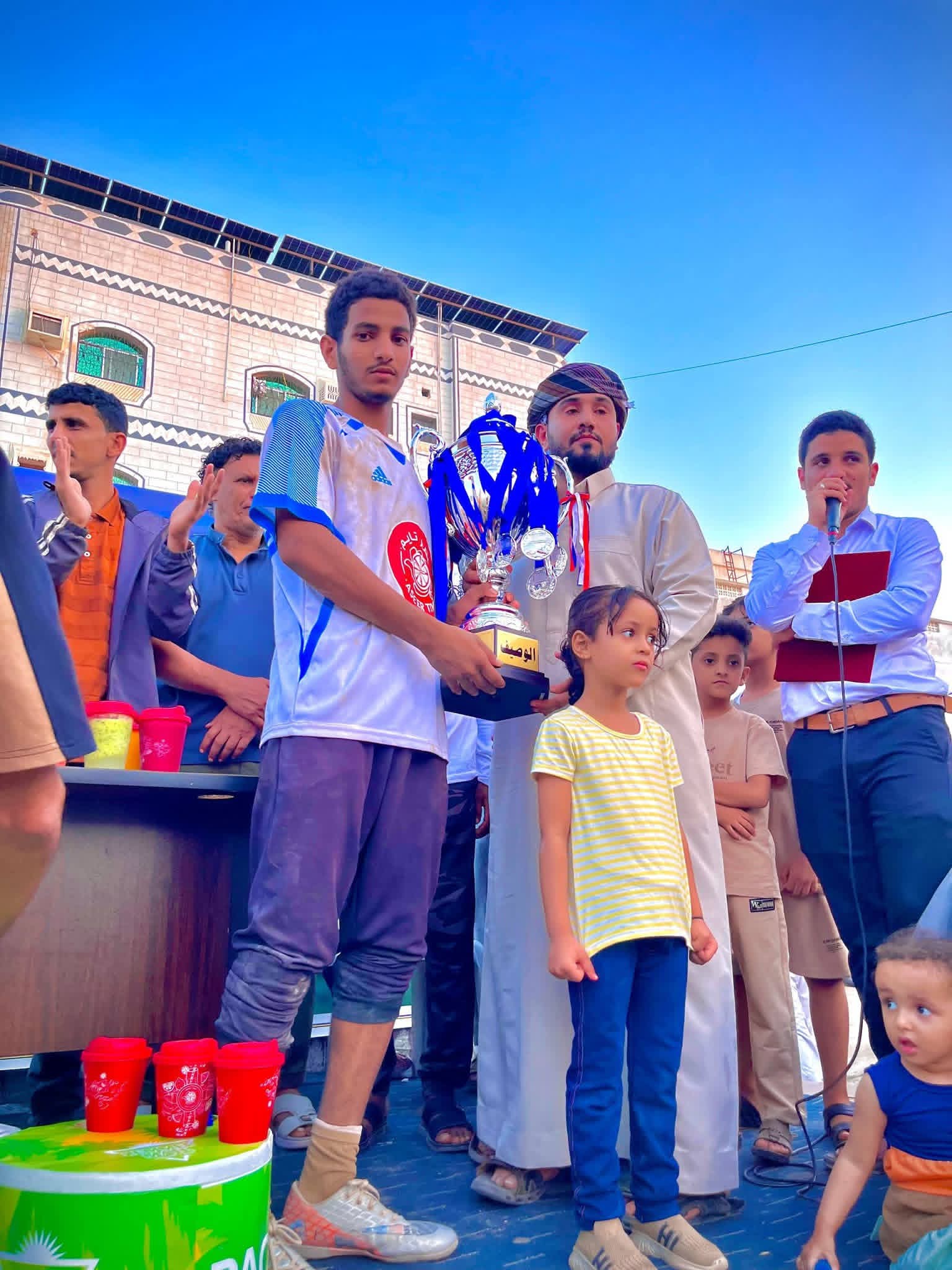 بركلات الترجيح شباب النشيح يتوج بطلاً لبطولة مجموعة عصير تايم الرمضانية لفئة الممتاز لكرة القدم.