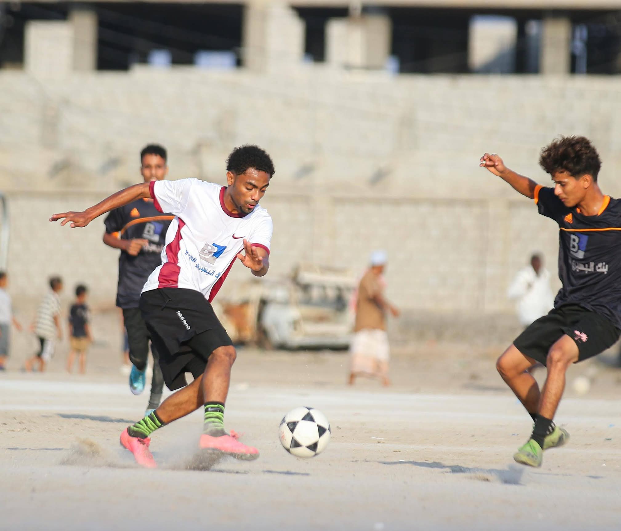 أرض المدد يبلغ الدور المقبل بثنائية نظيفة على حساب الكسارة في بطولة البريقة الرمضانية السادسة