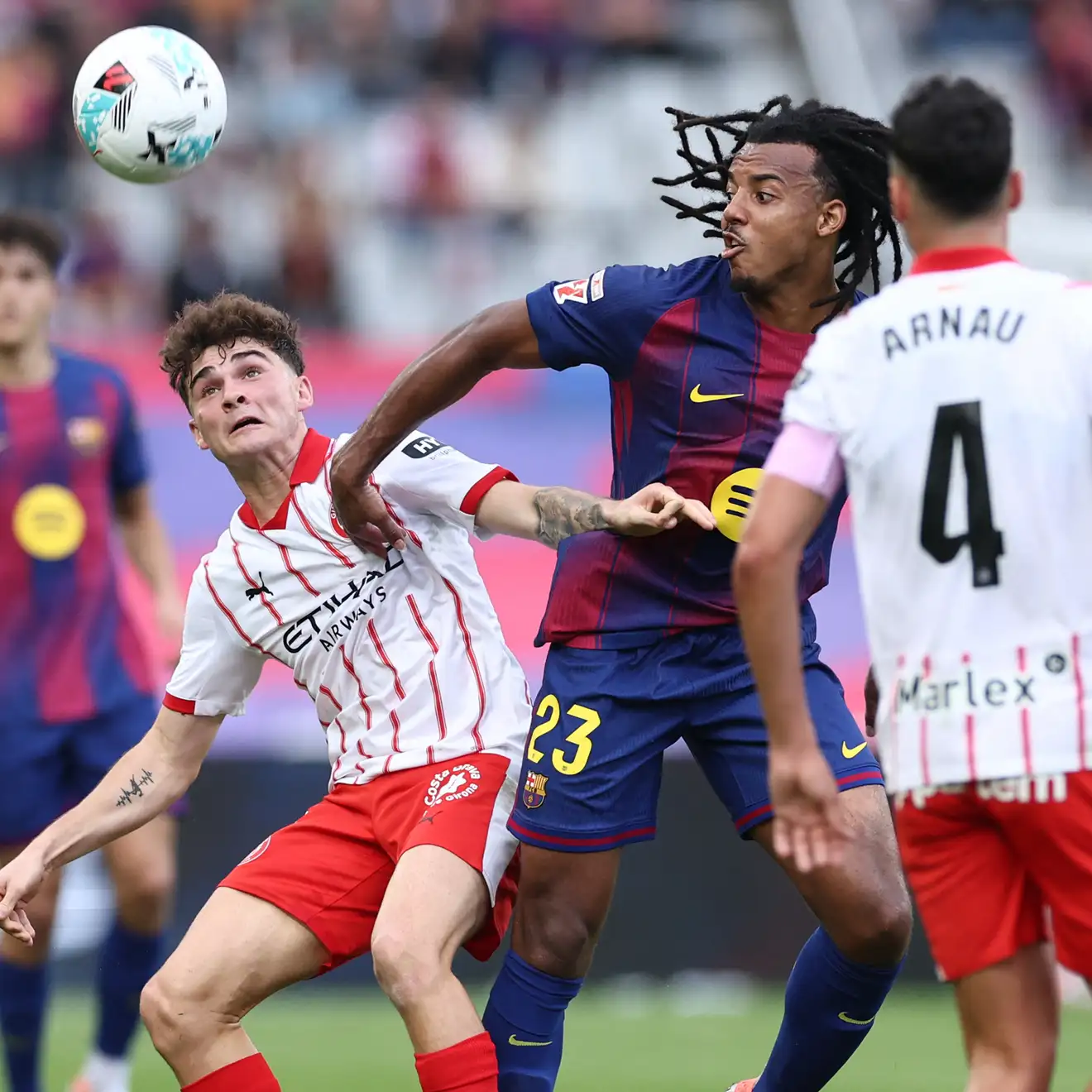 صافرة معلونة.. ذكريات "كلاسيكو الظلم" تحاصر حكم برشلونة وجيرونا