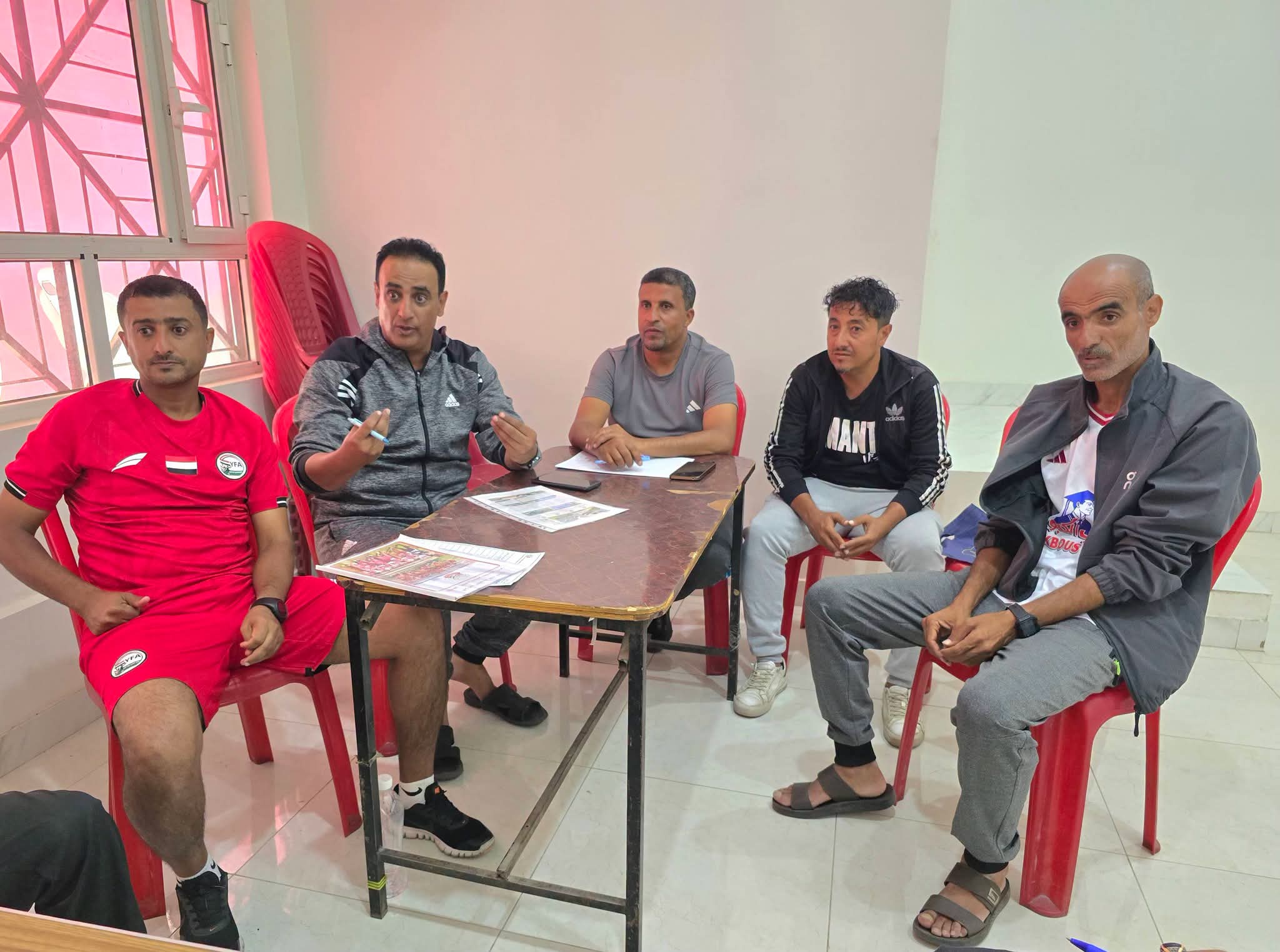 مناقشة تقييم أداء قطاع الفئات العمرية لأهلي صنعاء