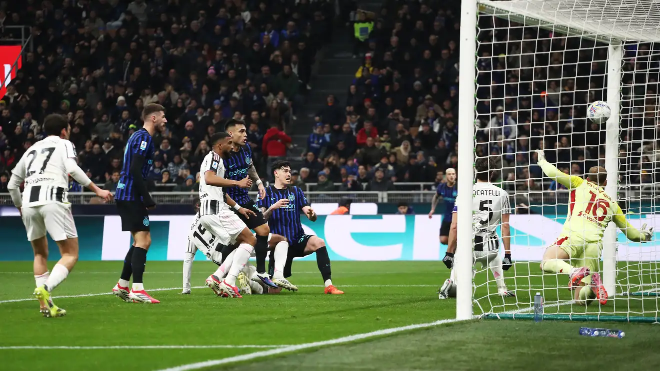 ديربي إيطاليا بالأسود والأزرق.. إنتر يؤلم يوفنتوس في الرمق الأخير