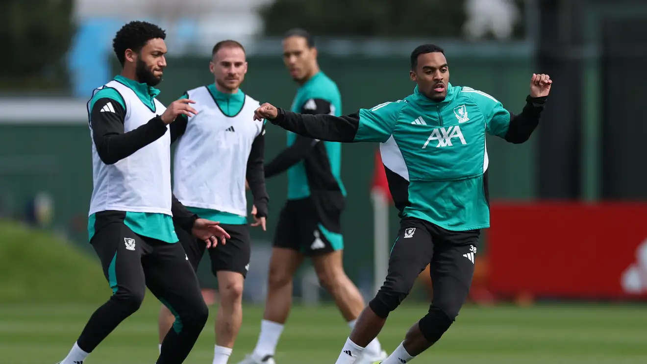 قبل موقعة أنفيلد.. ثنائي باريس وثلاثي ليفربول تحت التهديد