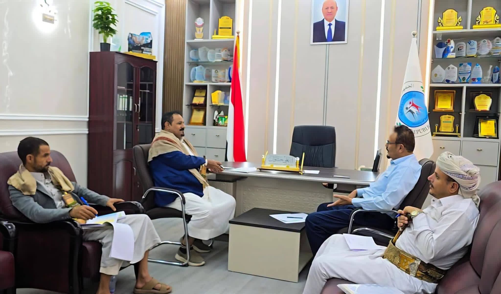 مدير عام مكتب الشباب والرياضة بمأرب يلتقي مدير عام مديرية بدبدة