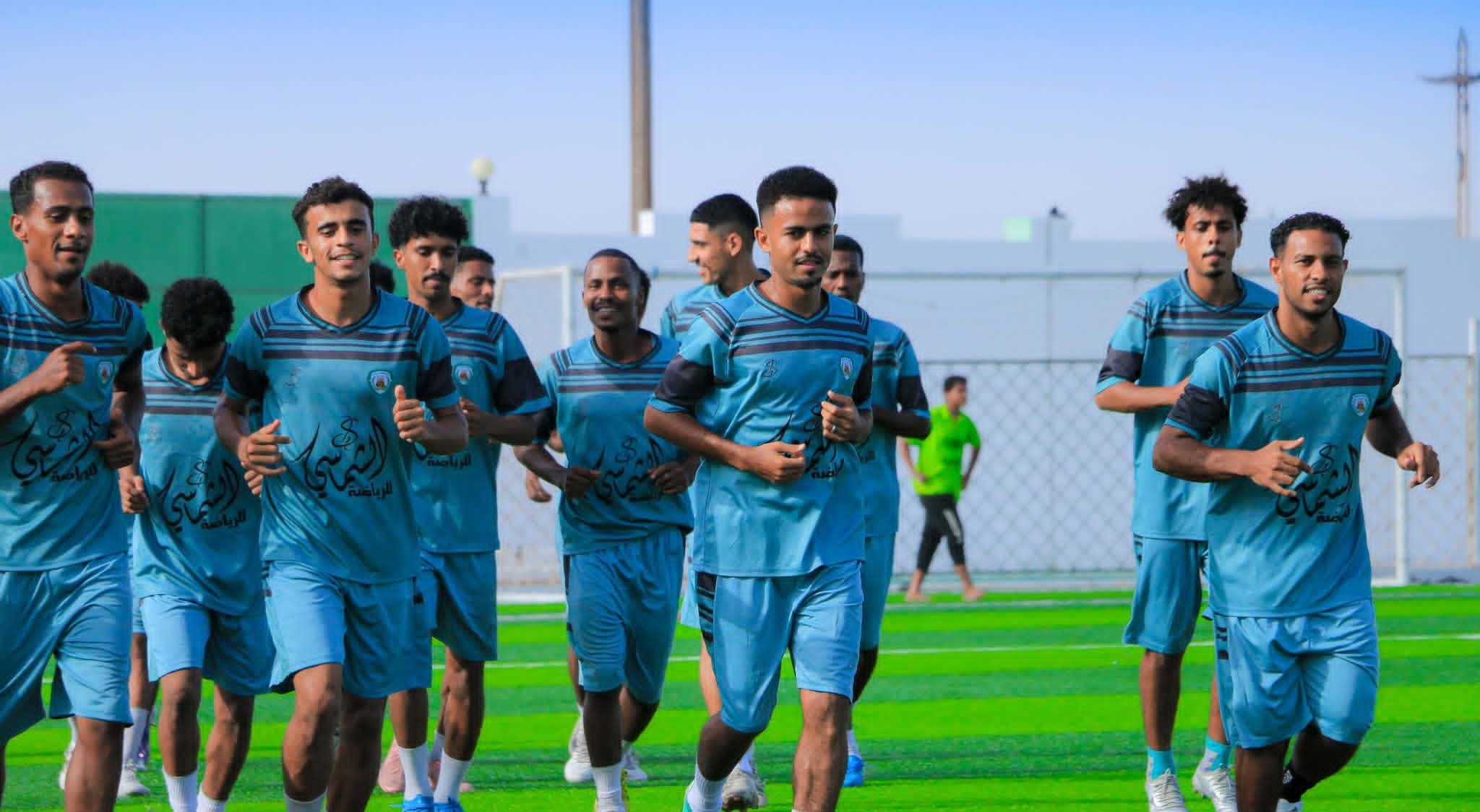 بحضور إداري..الأخضر المكلاوي يختتم تحضيراته لمواجهة اتحاد إب في رابع جولات الدوري اليمني