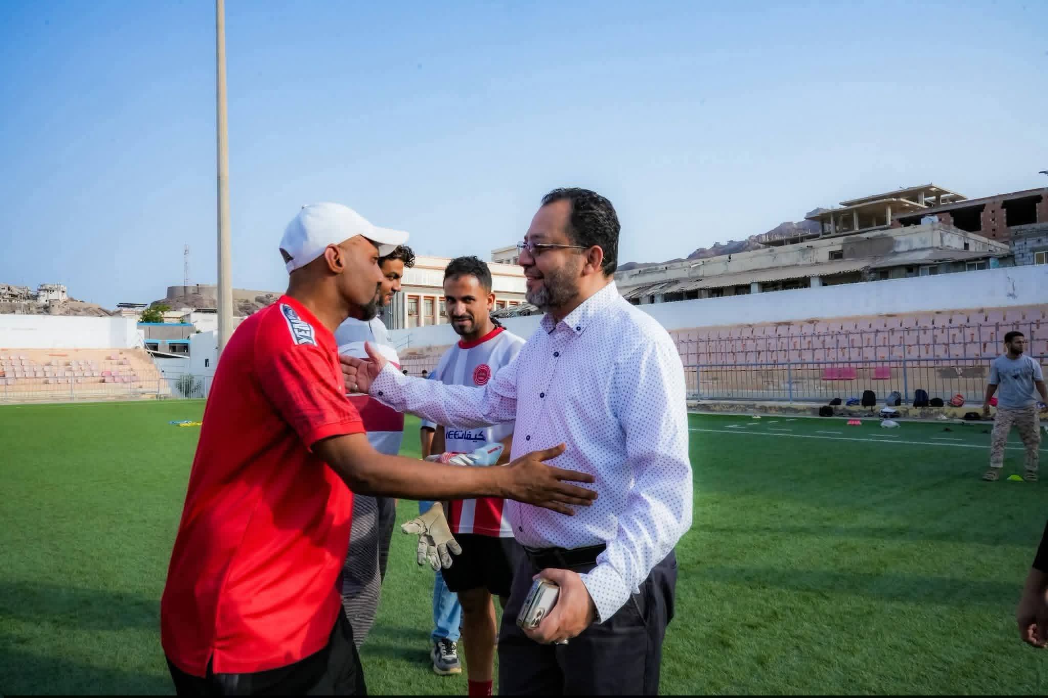 إدارة التلال وضعف القرار!!