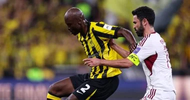 الاتحاد السعودي يتأهل إلى ربع نهائي دوري أبطال آسيا بفوز قاتل أمام الوحدة