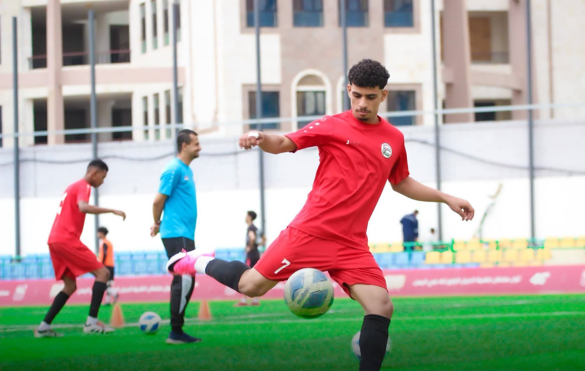 السنباني والمحسوبية والمصالح الشخصية وعدم توفير متطلبات منتخب الشباب لكرة القدم ؟!