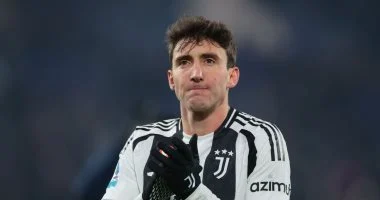 كامبياسو مطلوب في برشلونة.. والسيتي يترقب