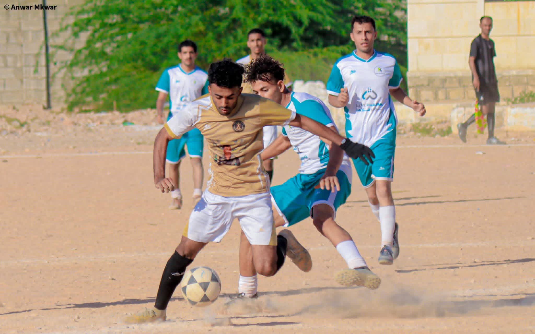 في ديربي مجنون حتى ركلات الترجيح .. التعاون يهزم الجيل ويعبر إلى الدور الثاني بكأس الشهيد أحمد السليماني بشبوة