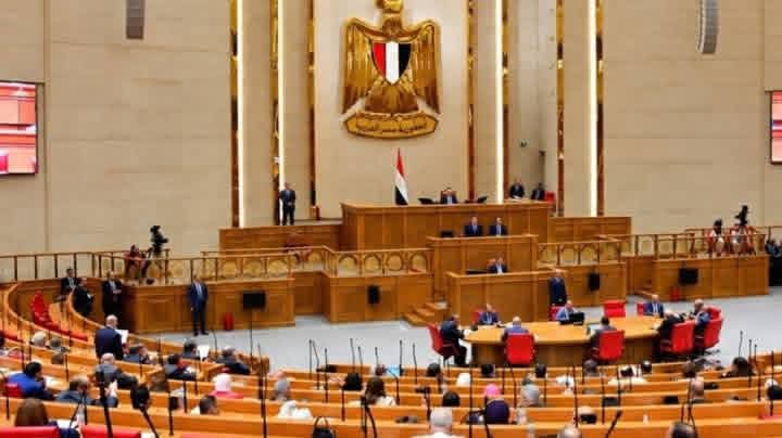 الحوثيون يصفون قرار البرلمان المصري بشأن إرسال قوات مصرية إلى السعودية ، بمثابة إعلان حرب على اليمن حسب تصريح محمد علي الحوثي.