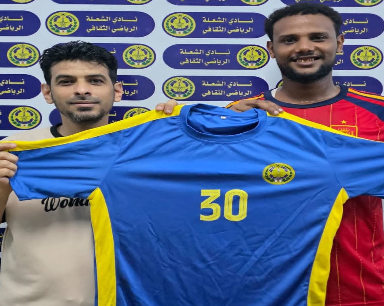 الشعلة يجدد عقد نجم كرة اليد  محب لموسمين قادمين