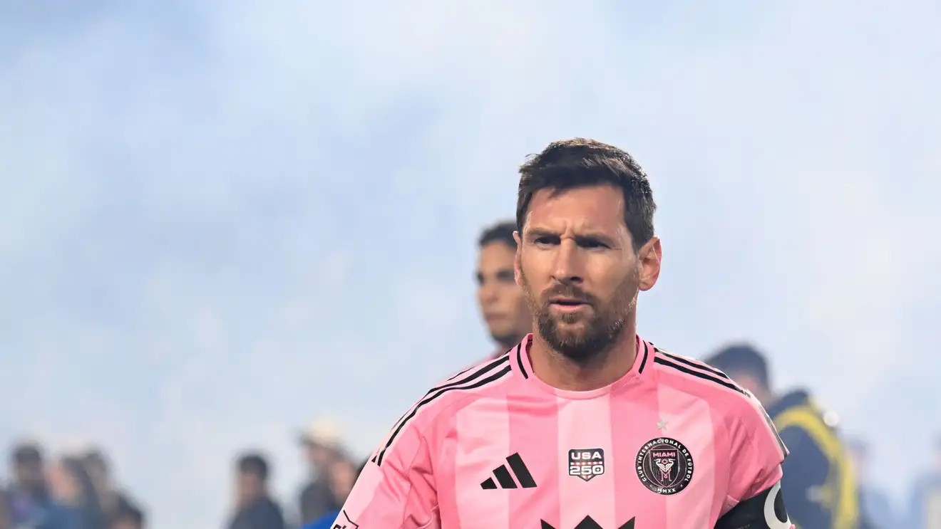 ميسي يرفض العودة لبرشلونة