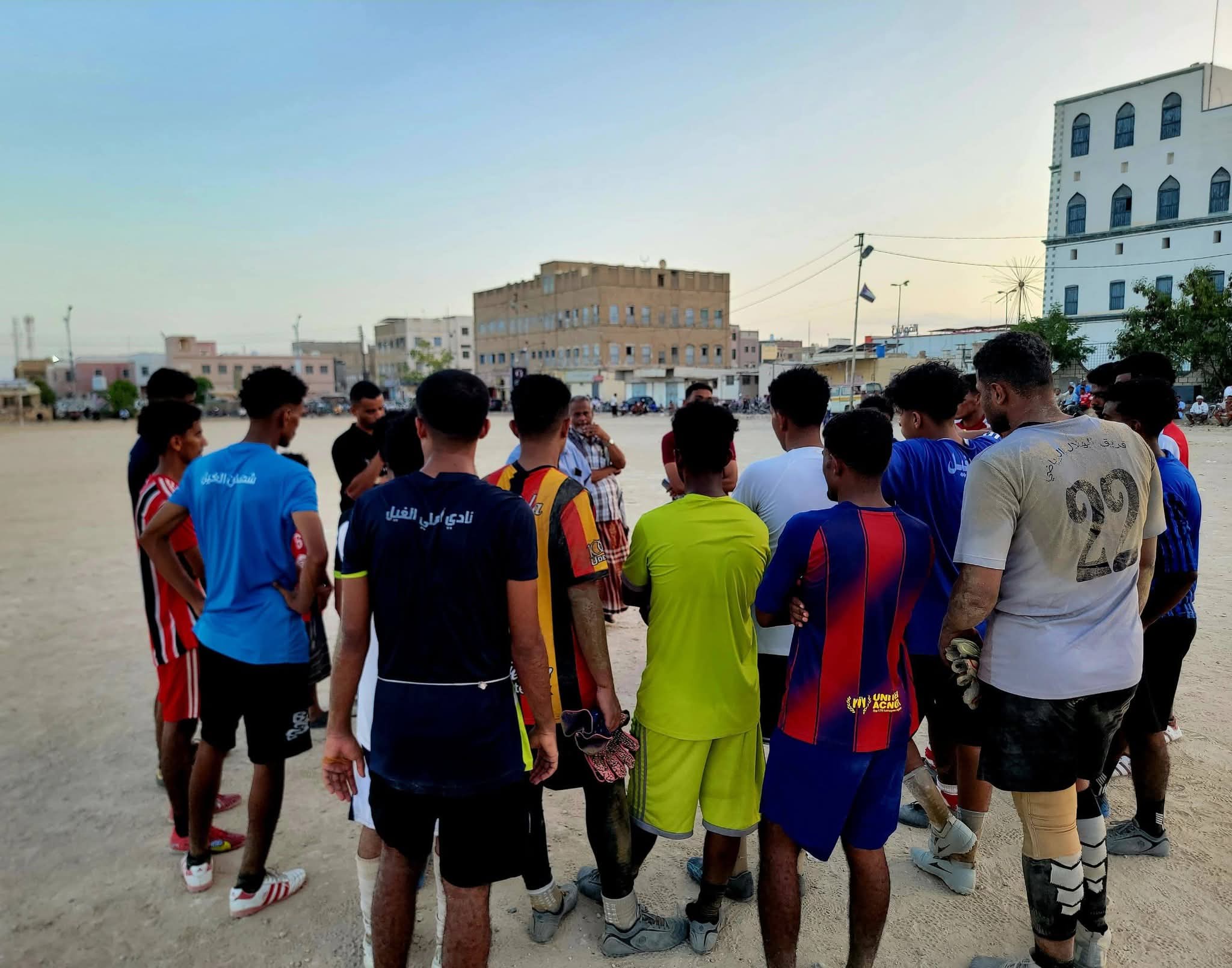 أهلي الغيل يواصل تدريباته بقيادة  الزويدي