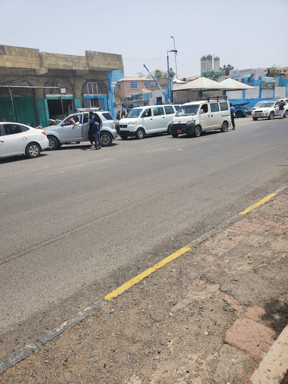 عضو بالجمعية العمومية لطليعة تعز ... من اجر  مقر النادي هل سيكون حريص على أرضه والمحافظة  عليها  ؟!