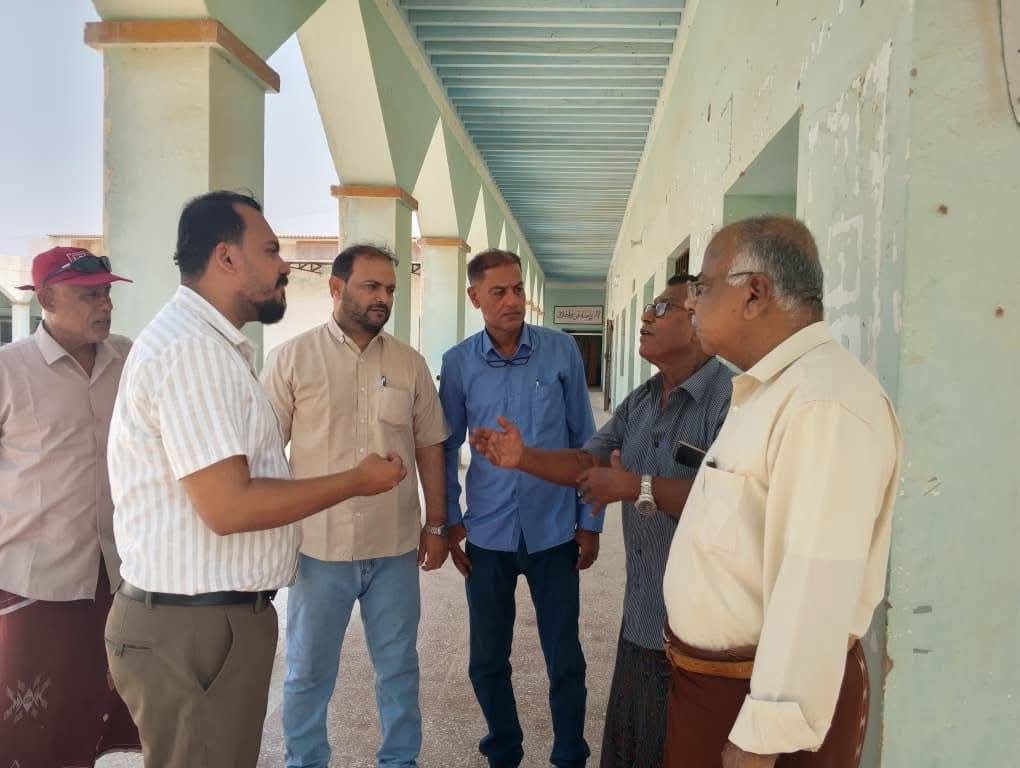 المدير العام لمكتب الشباب والرياضة بساحل حضرموت يدشن زياراته الميدانية بزيارة  لمديرية غيل باوزير