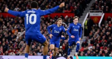 فوز إيفرتون ضد بيرنلي بثنائية وسندرلاند يتخطي ليدز في الدوري الإنجليزي