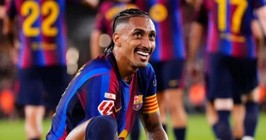 برشلونة يستعيد رافينيا قبل مواجهات الكلاسيكو وباريس سان جيرمان