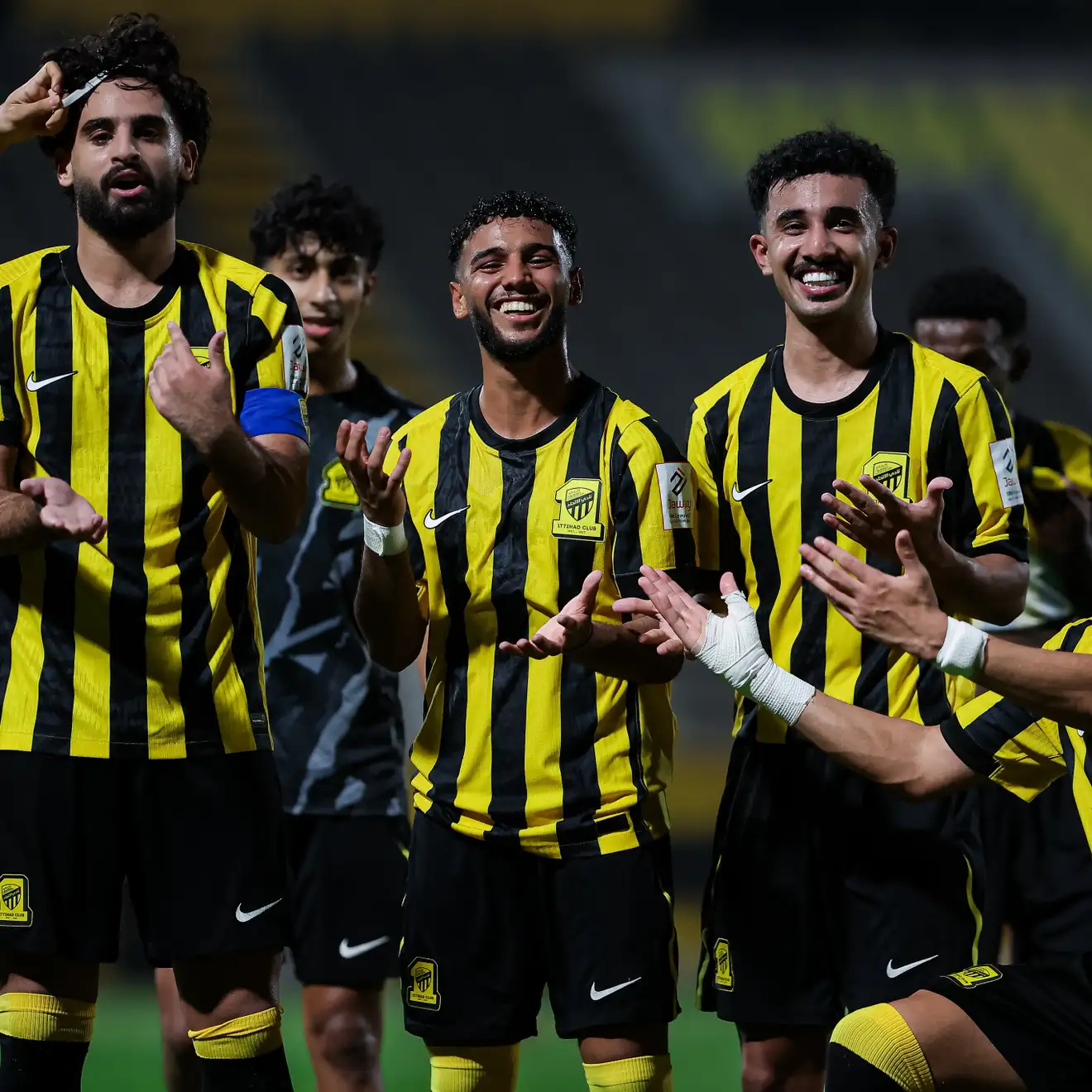 دوري جوي للنخبة.. الهلال ينتقم لكبار روشن.. النصر يسقط مجددًا.. والصدارة بين قطبي جدة
