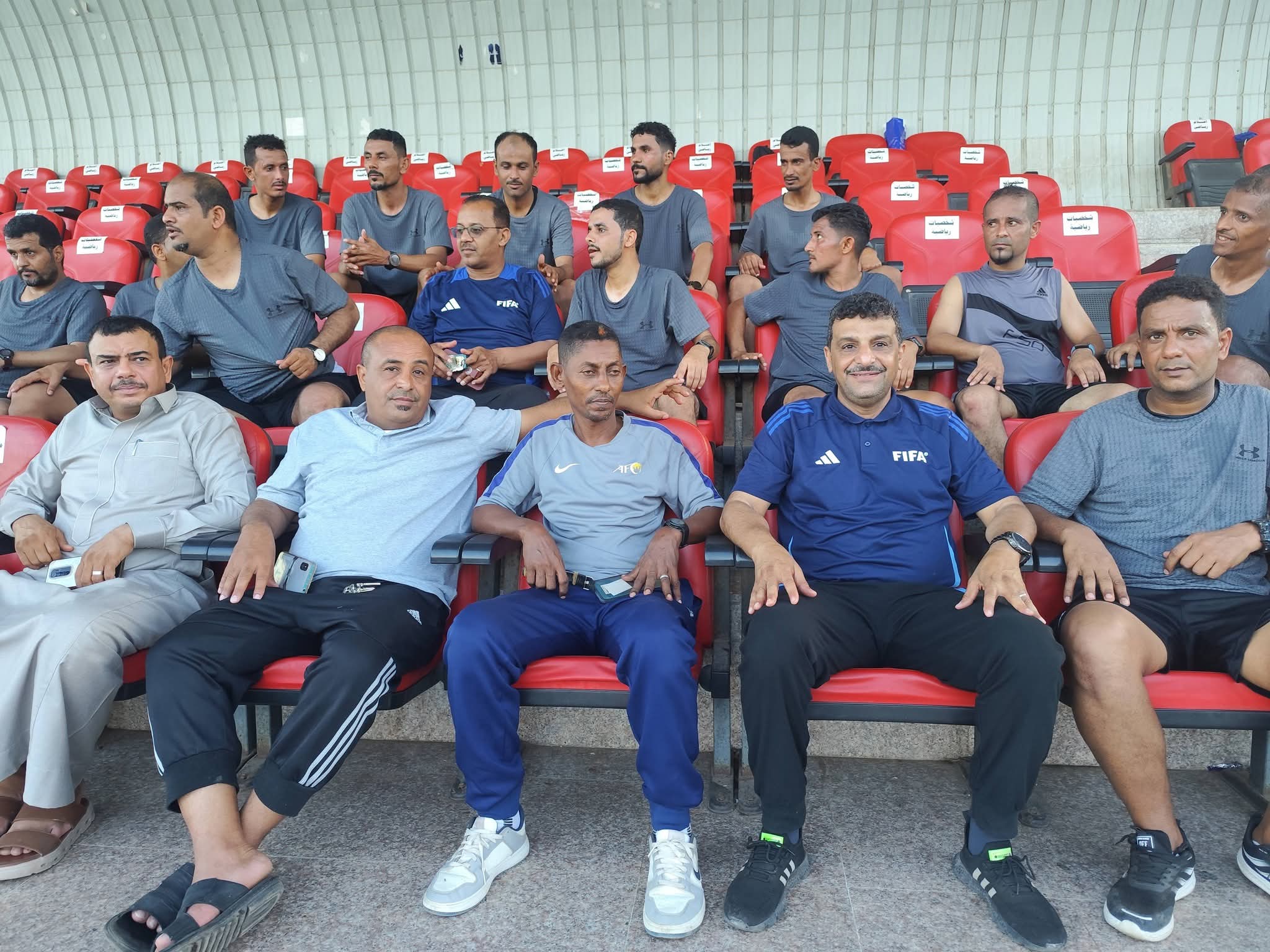 اختتام ناجح للدورة التدريبية لحكام كرة القدم  بعدن .