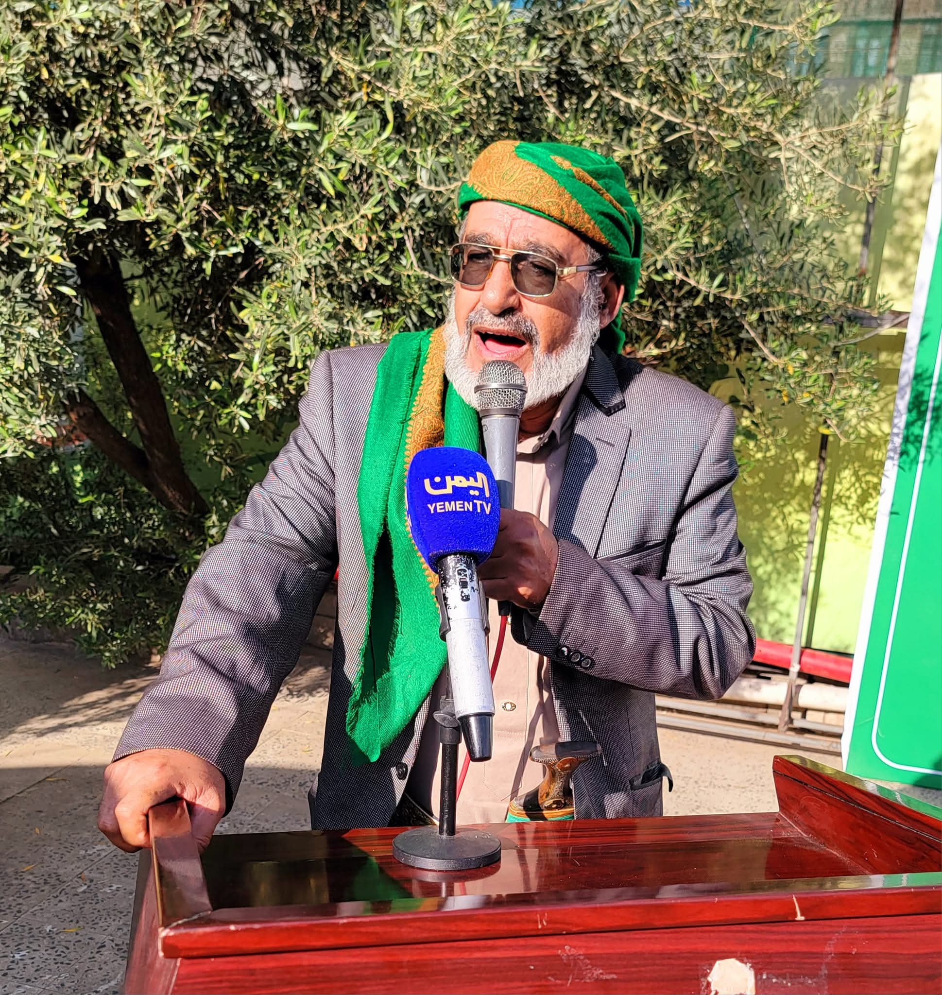 العطعوط مفضل الوزير عطعط اموال شعب صنعاء  والتقارير المالية ونهب يا نهب  ؟!.