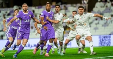 الزعيم يخطف صدارة الدوري الإماراتي .