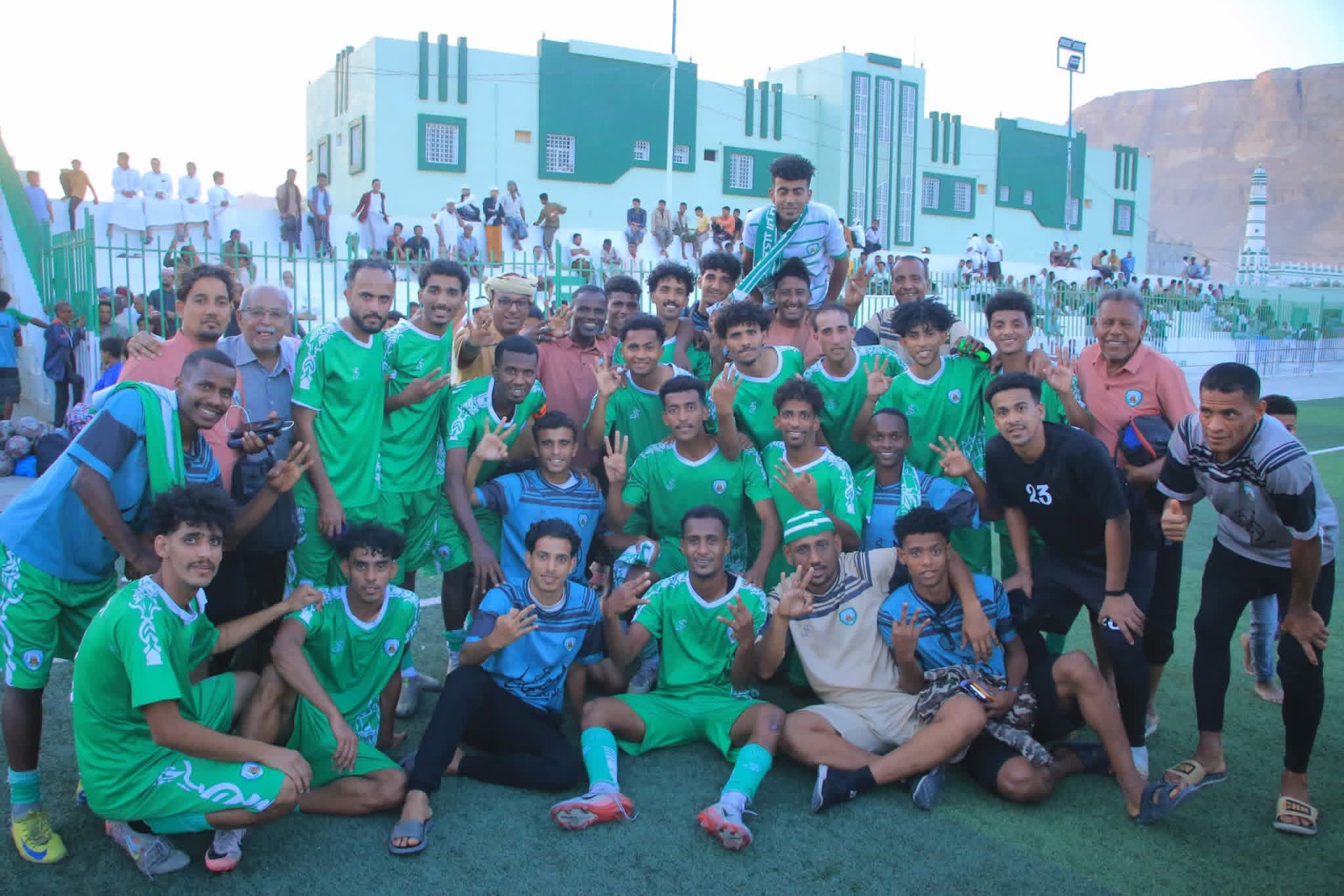 فريق المكلا يعاود تمارينه بعد عودته من معسكر تريم.