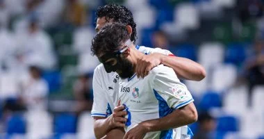تعادل مثير يحسم مواجهة الفتح ونيوم في الدوري السعودي .