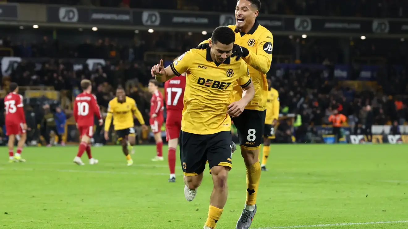 +90.. وولفرهامبتون يجدد كابوس ليفربول