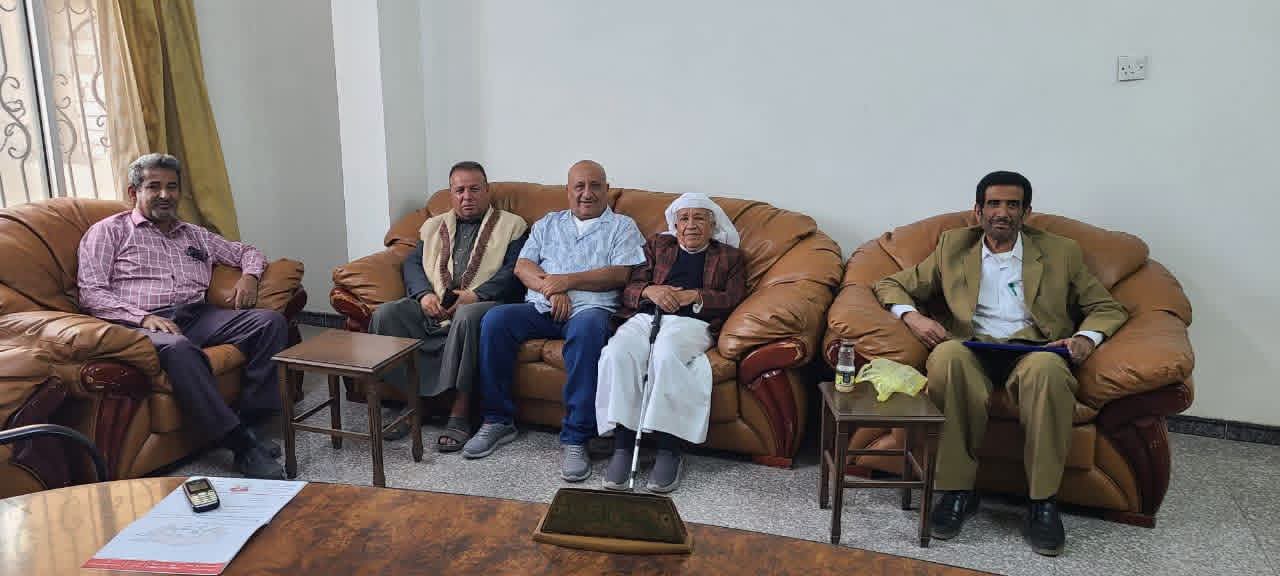 أمين عام نادي أهلي صنعاء  يلتقي اللجنة الثقافية