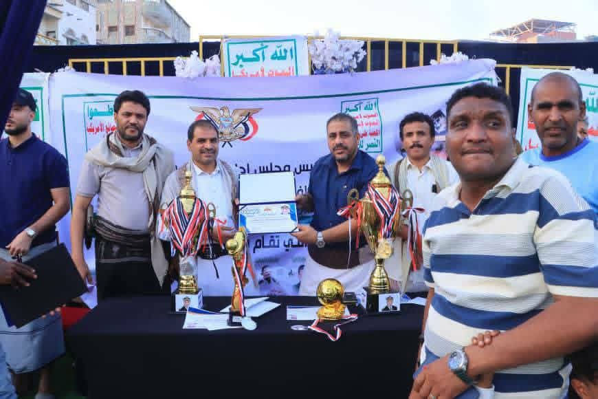 الشباب بطلا لبطولة  القبطان عبدالله شارة بالحديدة