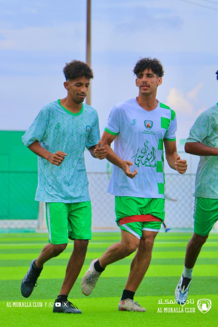 نادي المكلا يكثف تمارينه استعدادا لدوري الأولى