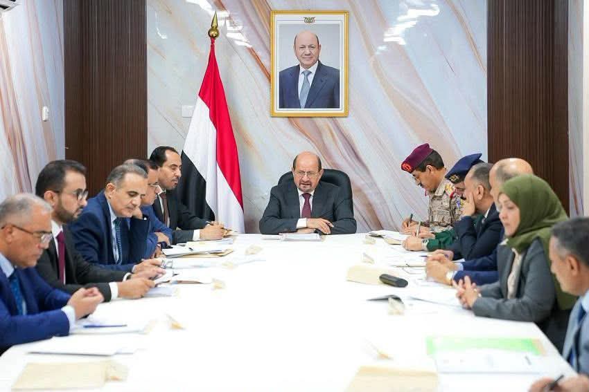 أكبر كذبة على الشعب وعلى الدول أن لدينا حكومة...عاد الزنداني ضيع كل الحكومات..