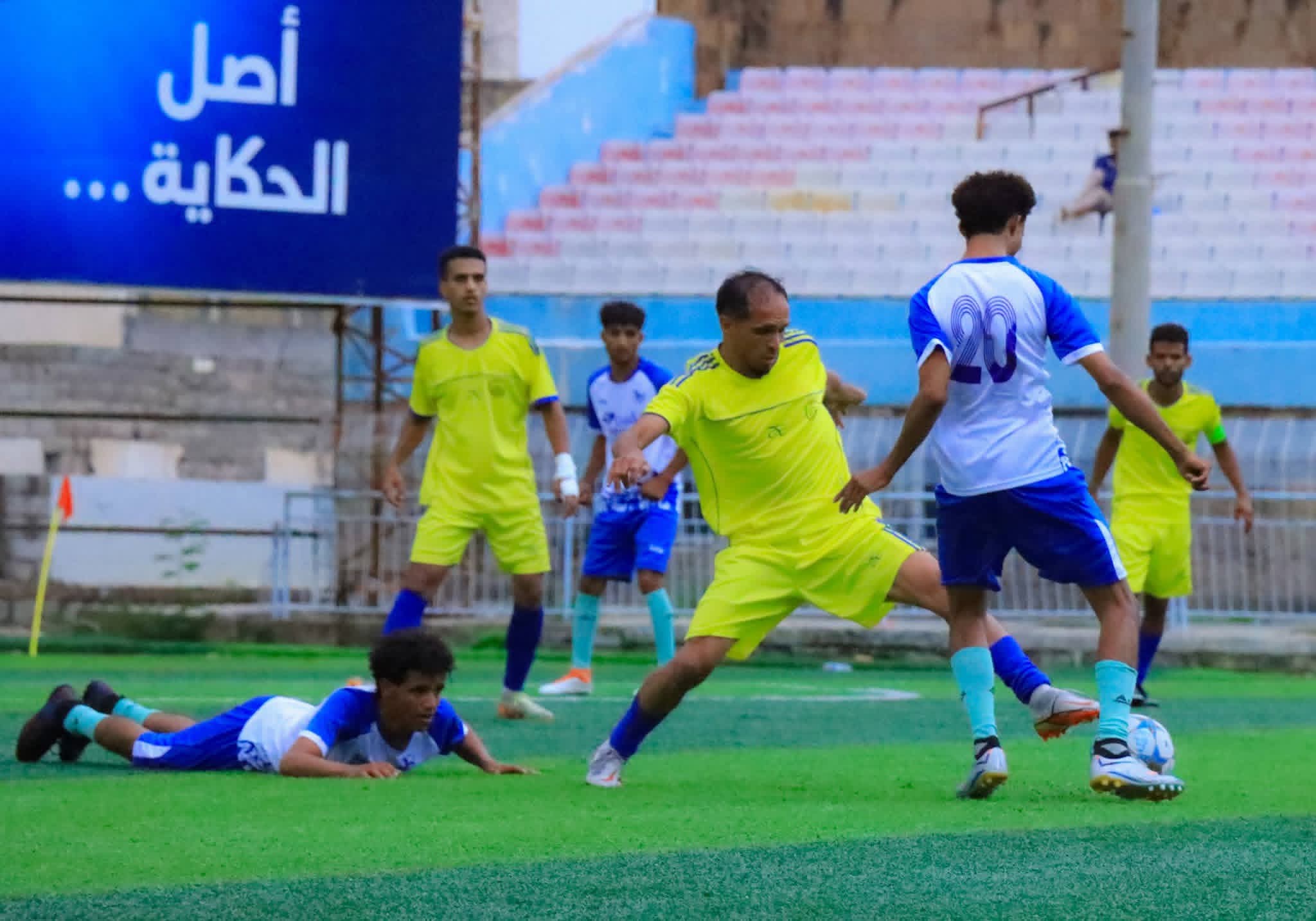 شباب الدمنة يكتسح الشروق بخماسية في تصفيات الدرجة الثالثة بتعز .