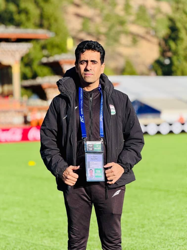 سؤال غير برئ ...تدوير جامعة تعز كل اربعة اعوام  الا عبدالرحمن الأنسي ممنوع من التدوير  فهل  بين الرز بصل ؟!