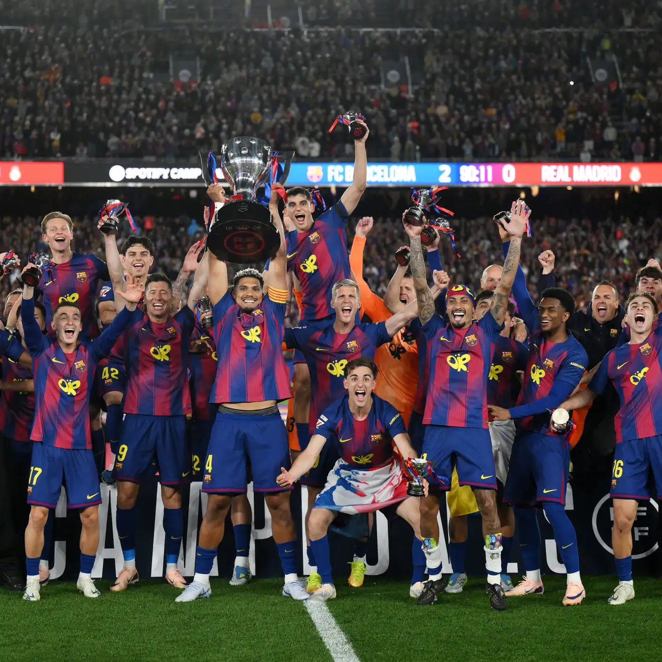 سباق اللحظات الأخيرة.. نادٍ أوروبي يضغط لخطف لاعب برشلونة