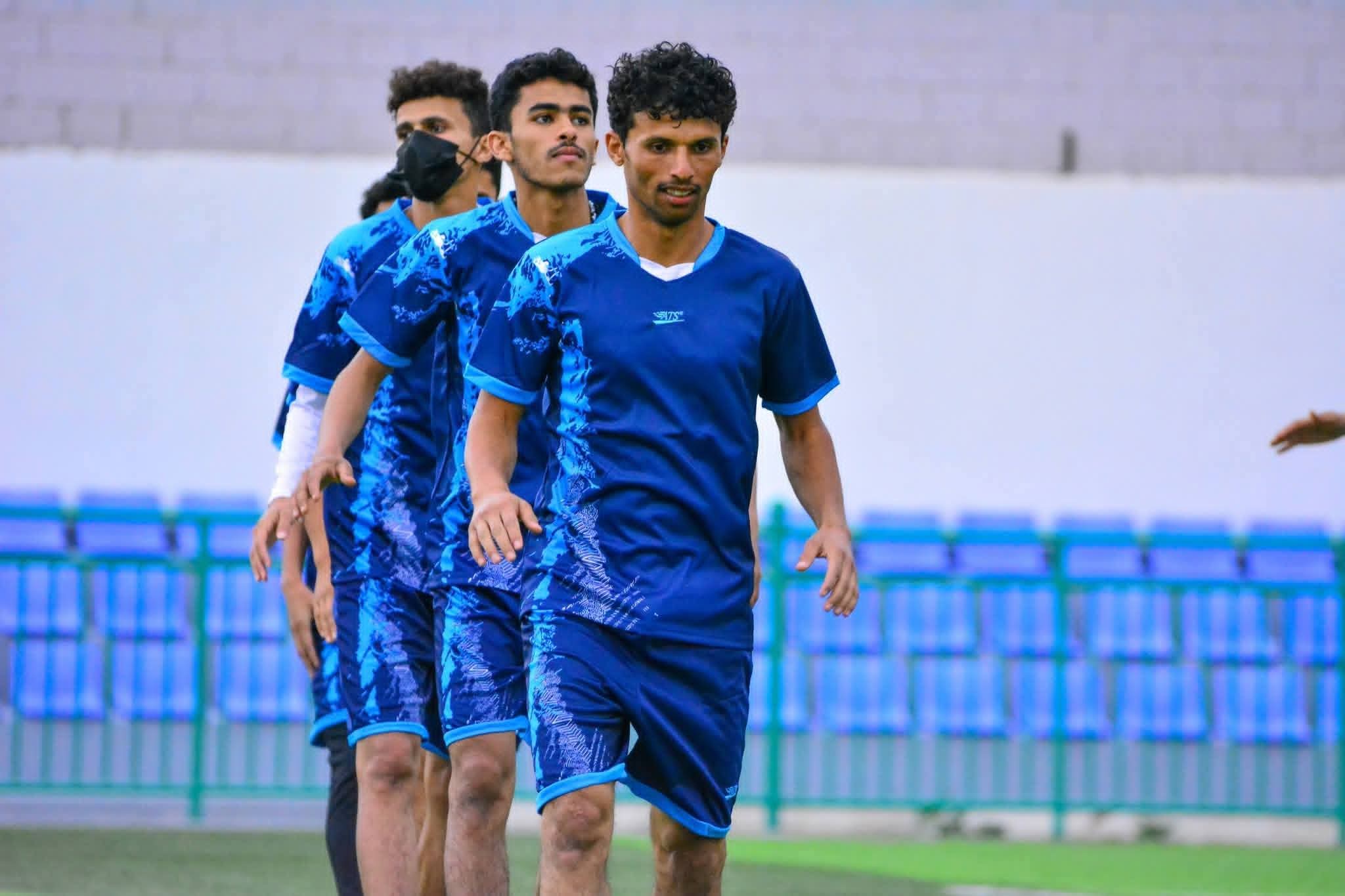 شباب البيضاء يخوض أولى تدريباته بالظرافي بصنعاء قبيل مواجهته بهلال الحديدة غدا" الخميس .