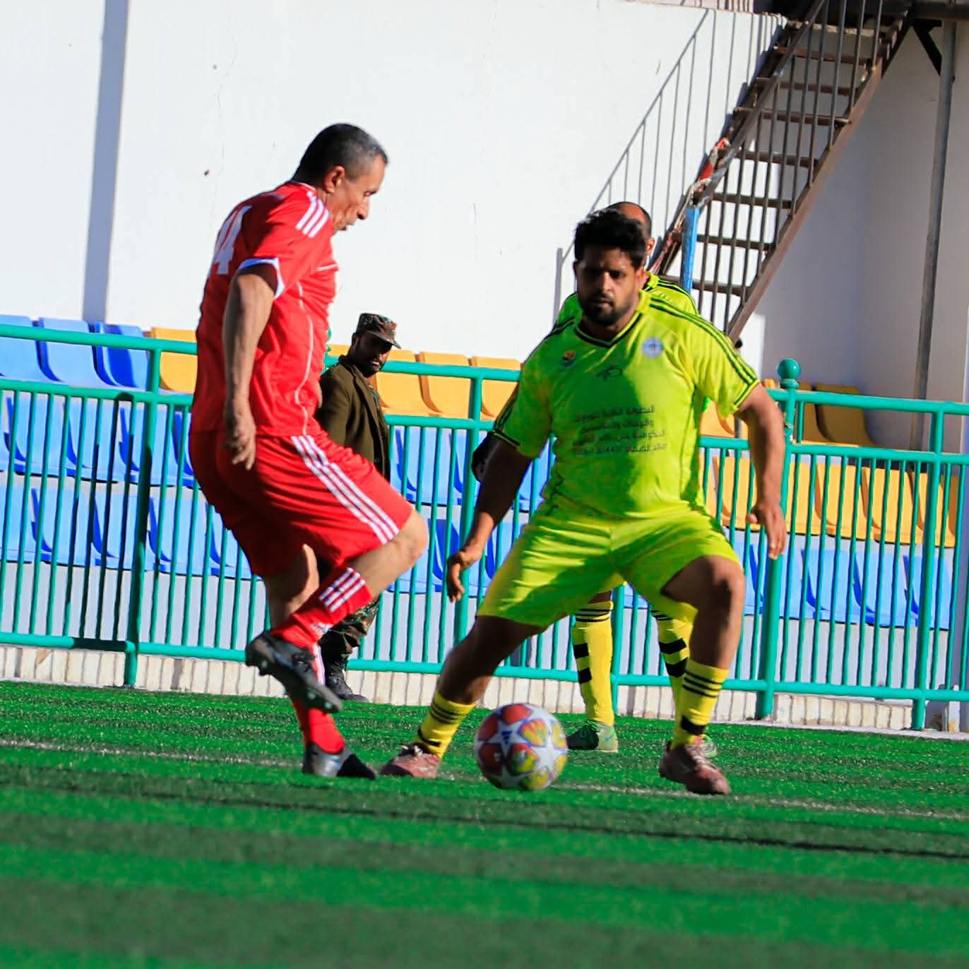 في البطولة الكروية بصنعاء  صراع مبكر على الصدارة في المجموعتين الثانية والخامسة.