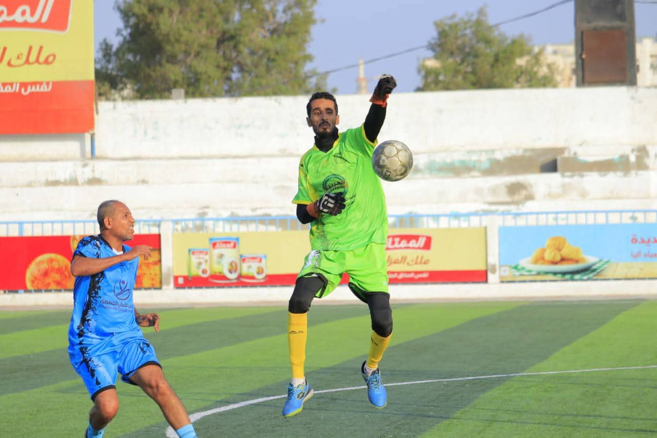 عيادات الكمال تتفوق على خيرات اليمن في دوري قدامى اللاعبين بالحديدة