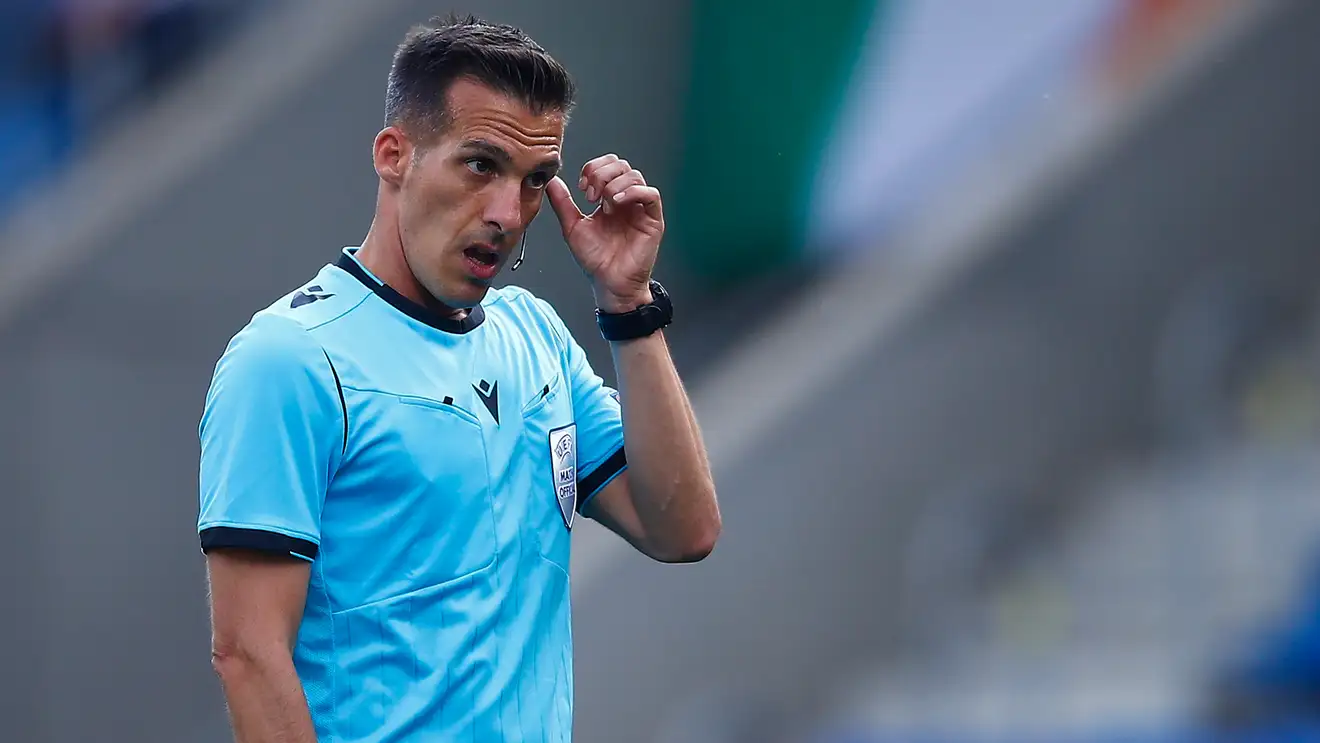 بسبب زوجة مسؤول مدريدي.. لجنة الحكام في موقف محرج أمام برشلونة