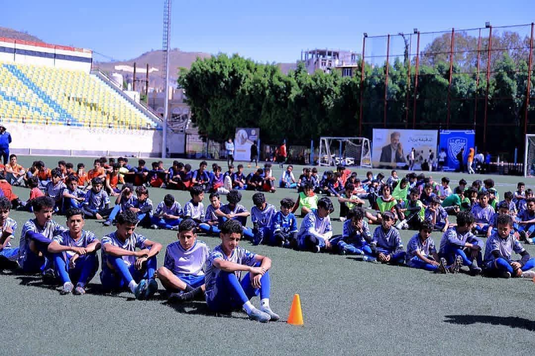 800 شاب يرسمون لوحة "الزعيم".. نادي الوحدة ينظم فعالية رياضية وثقافية كبرى ضمن الملتقى الصيفي العاشر