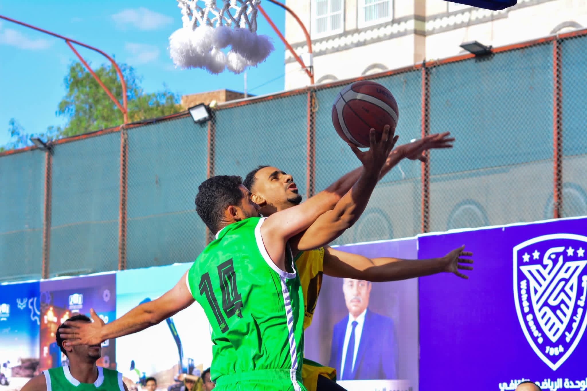 منتخب عدن يواصل التوهج ويعتلي الصدارة مؤقتاً بالفوز على   "العنيد" في بطولة كرة السلة