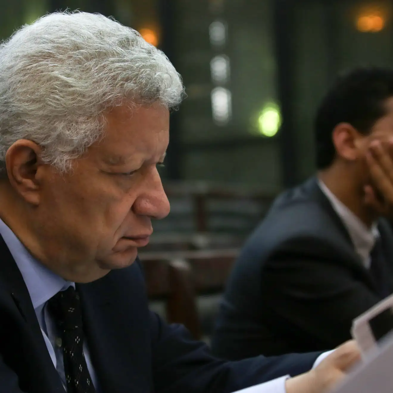 في رسالة إلى وزير الرياضة.. مرتضى منصور يهدد مجلس الزمالك: سأضربكم بالحذاء!